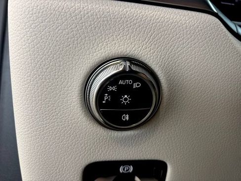Certified 2026 Mercedes-Benz GLC 300 image 23