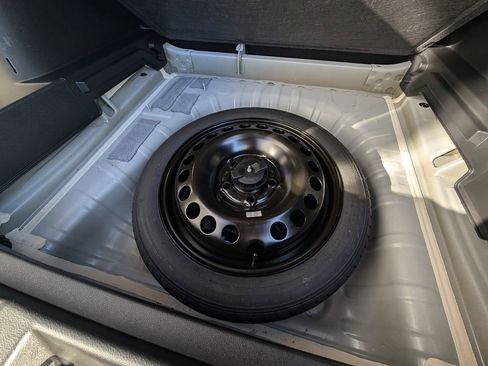 Used 2025 Chevrolet Trax RS w/ Driver Confidence Package image 38