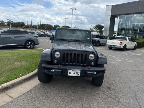 Used 2018 Jeep Wrangler Unlimited Rubicon image 3