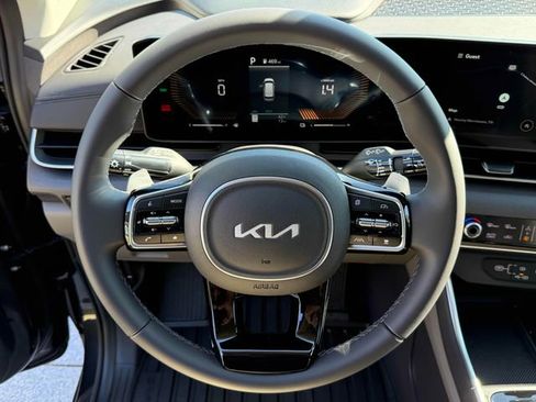 New 2026 Kia Carnival EX image 12