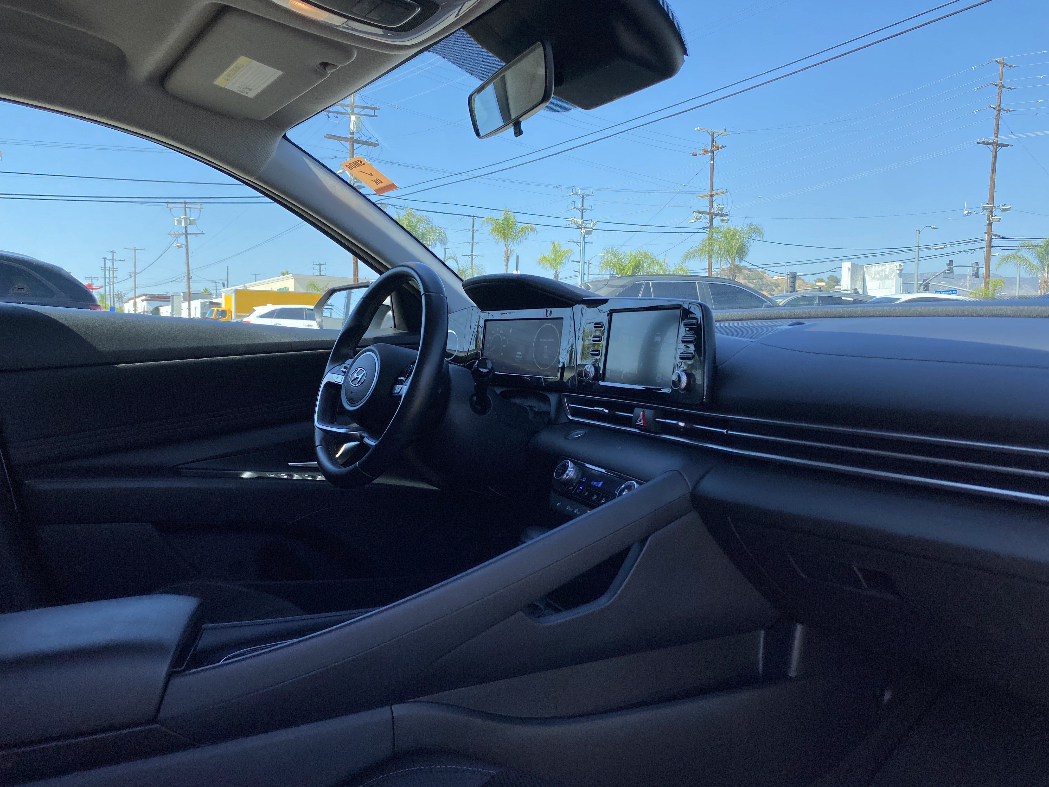 Used 2022 Hyundai Elantra SEL w/ Convenience Package FWD image 27