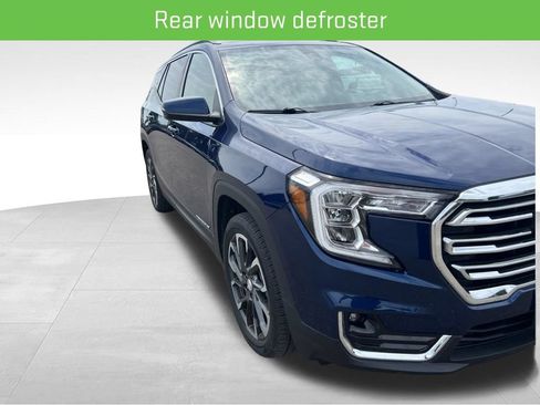 Used 2022 GMC Terrain SLT w/ Infotainment Package II AWD/4WD image 15