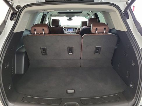 Certified 2021 Buick Enclave Avenir w/ Avenir Technology Package image 21