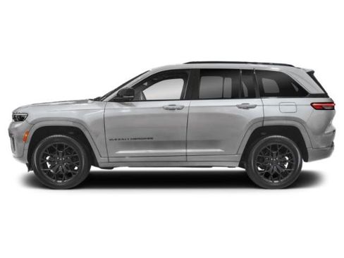 New 2026 Jeep Grand Cherokee Laredo AWD/4WD image 2