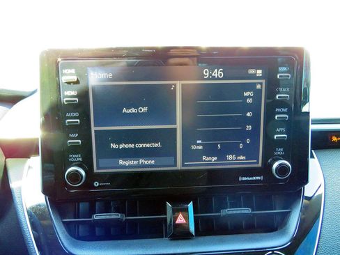 Used 2021 Toyota Corolla LE image 28