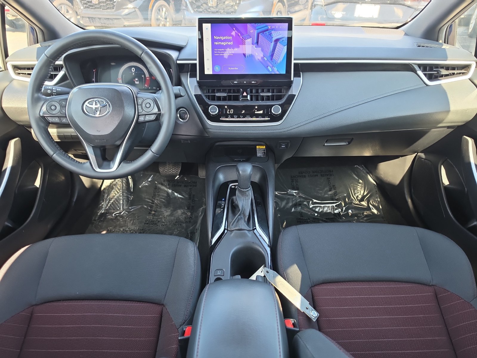 Used 2025 Toyota Corolla SE w/ SE Premium Package FWD image 9