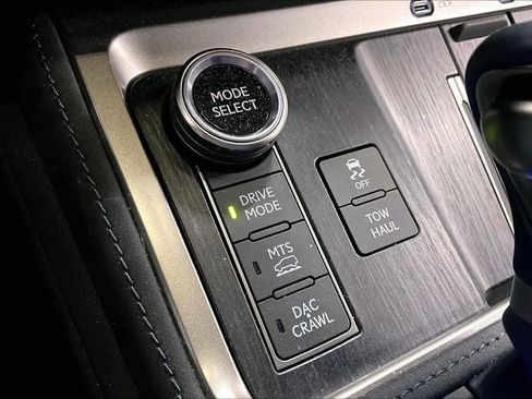 Used 2024 Lexus GX 550 image 34