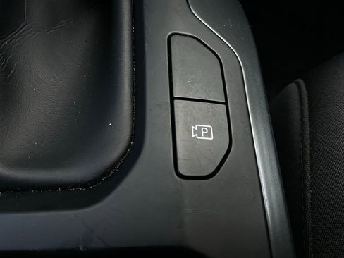 Used 2025 Kia K4 LXS image 23