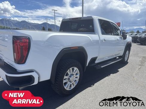 Used 2022 GMC Sierra 3500 Denali AWD/4WD image 14