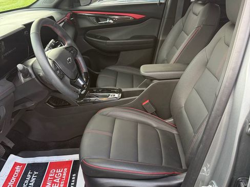 Used 2025 Chevrolet TrailBlazer RS w/ Convenience Package FWD image 9