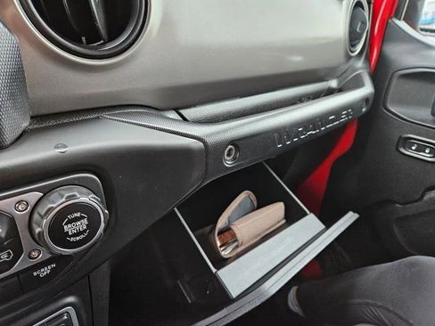 Used 2018 Jeep Wrangler Unlimited Sport S image 20