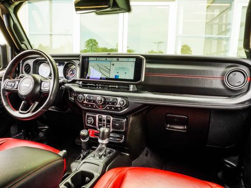 Used 2024 Jeep Wrangler Unlimited Rubicon 392 AWD/4WD image 21