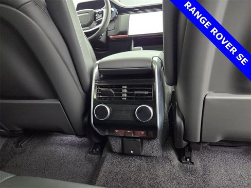 Used 2024 Land Rover Range Rover SE image 22