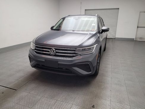 Used 2022 Volkswagen Tiguan SE image 15