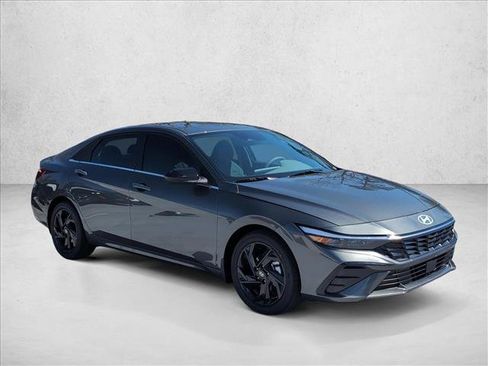 New 2026 Hyundai Elantra SEL Sport Premium image 7