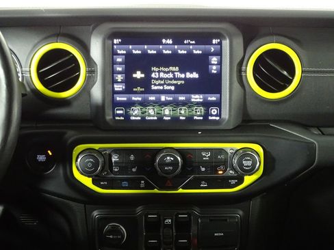 Used 2023 Jeep Wrangler Unlimited Sahara w/ Cold Weather Group image 30