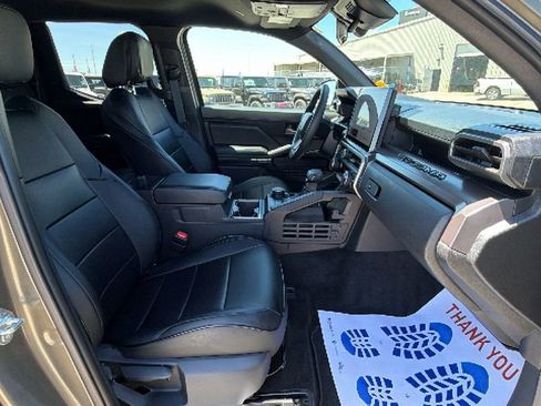 Used 2025 Toyota Tacoma TRD Off-Road image 27