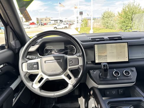 Used 2023 Land Rover Defender 110 X-Dynamic SE AWD/4WD image 17