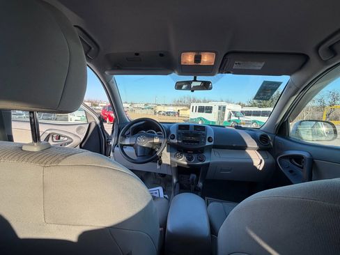 Used 2011 Toyota RAV4 Sport Utility 4D image 18