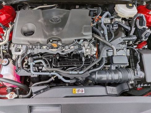 Used 2025 Toyota Camry XLE AWD/4WD image 31