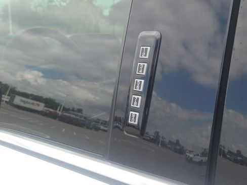Used 2022 Ford F150 Lariat w/ Equipment Group 502A High AWD/4WD image 21