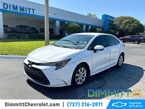 Used 2026 Toyota Corolla LE FWD image 1