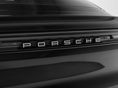 Certified 2024 Porsche Cayenne Turbo AWD/4WD image 26
