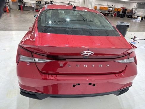 Used 2023 Hyundai Elantra SEL image 9