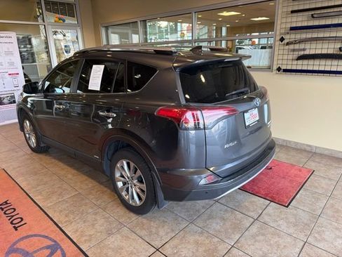 Used 2017 Toyota RAV4 Limited AWD/4WD image 8