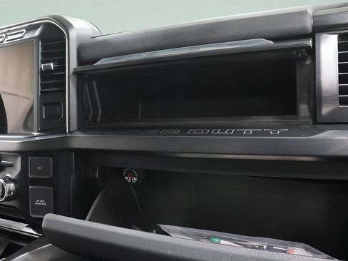 Used 2023 Ford F250 Lariat w/ Lariat Ultimate Package AWD/4WD image 32