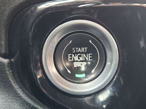 Used 2024 Chevrolet Silverado 2500 LT AWD/4WD image 16