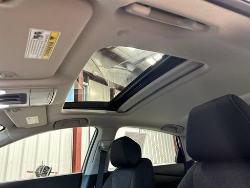 Certified 2025 Honda Accord SE image 33