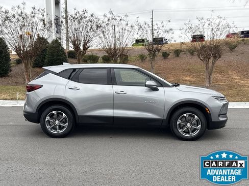 Used 2025 Chevrolet Blazer LT image 7