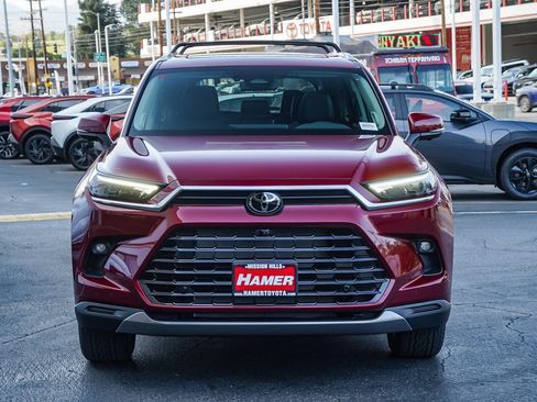 New 2026 Toyota Grand Highlander AWD image 2