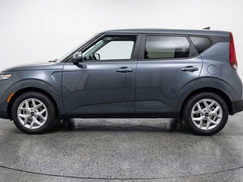 Used 2025 Kia Soul LX w/ LX Technology Package image 5