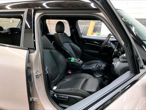 Used 2024 MINI Cooper S w/ Signature Upholstery Package FWD image 10