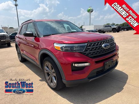 Used 2022 Ford Explorer XLT w/ Equipment Group 202A RWD image 1