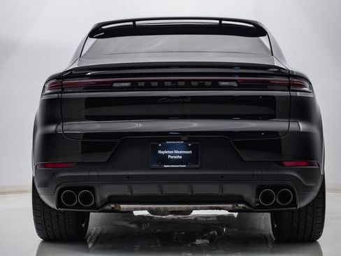 Certified 2026 Porsche Cayenne E-Hybrid Coupe AWD/4WD image 10