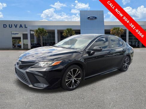 Used 2019 Toyota Camry SE image 8