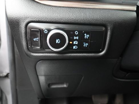 Used 2023 Ford Explorer Limited w/ Limited Technology Package RWD image 9