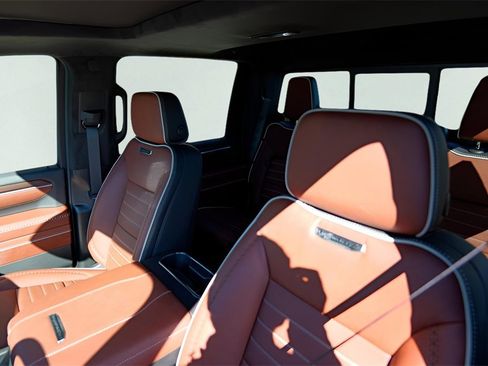 New 2026 GMC Sierra 3500 Denali Ultimate image 10