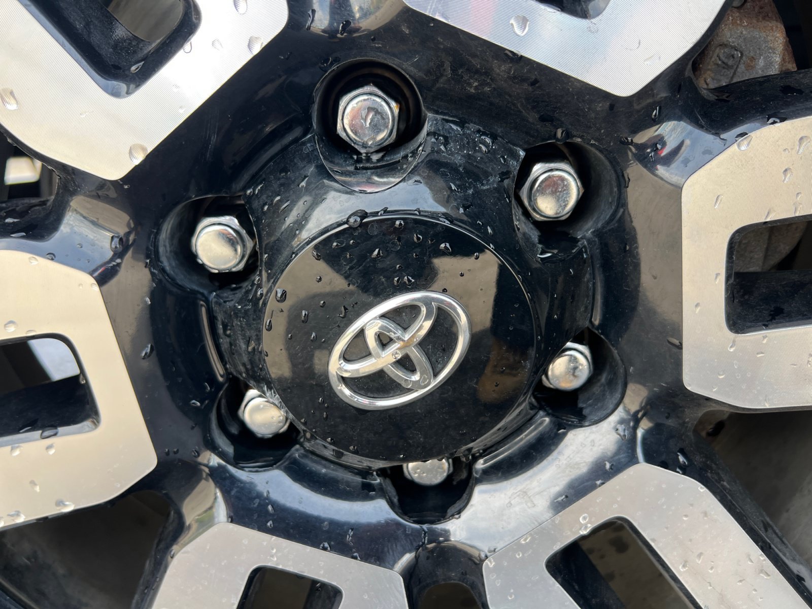 Used 2016 Toyota 4Runner Limited AWD/4WD image 35