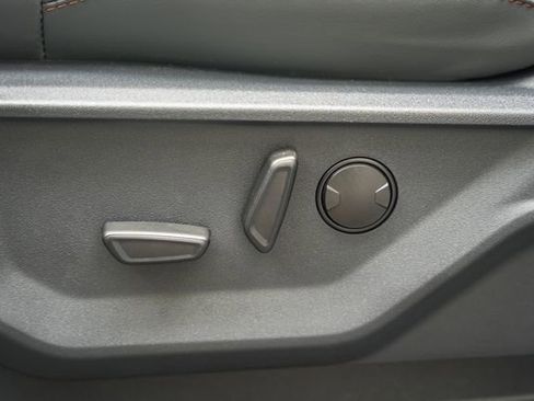 Used 2025 Ford Expedition Active AWD/4WD image 51