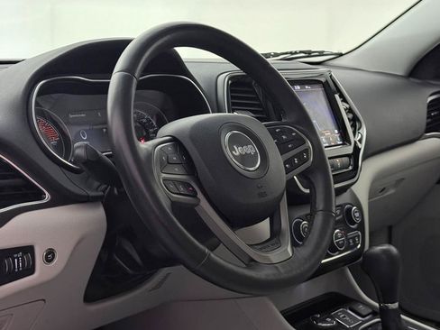 Used 2019 Jeep Cherokee Limited w/ Luxury Group AWD/4WD image 19