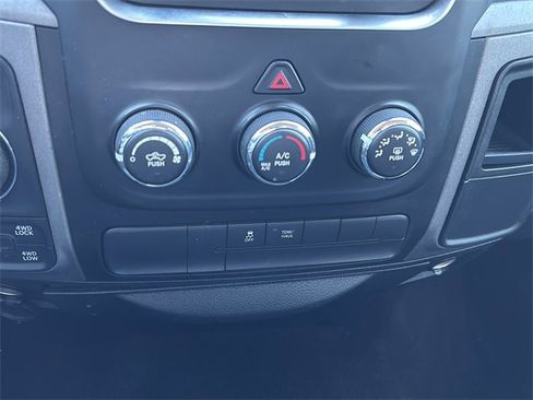Used 2015 RAM 1500 Express image 26
