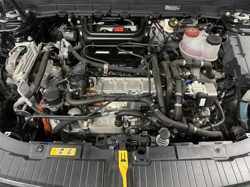 Used 2023 Mercedes-Benz EQB 250+ image 21