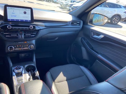 Used 2026 Ford Escape ST-Line image 13