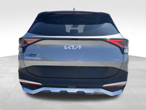 Used 2023 Kia Sportage LX AWD/4WD image 6