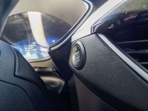 Used 2020 Ford Escape SE Sport image 24