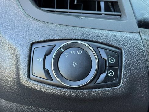 Used 2011 Ford Edge SE FWD image 26